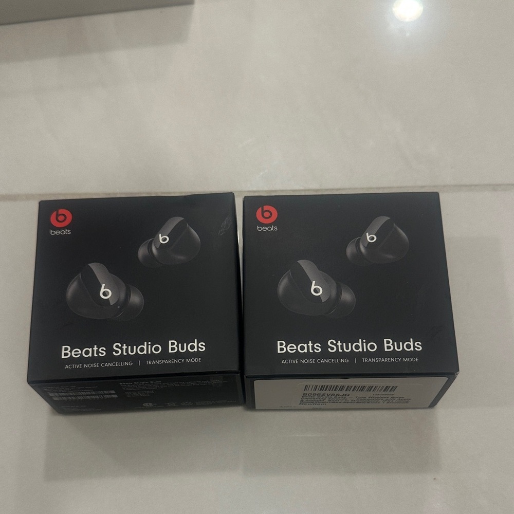Beats Studio Buds Black